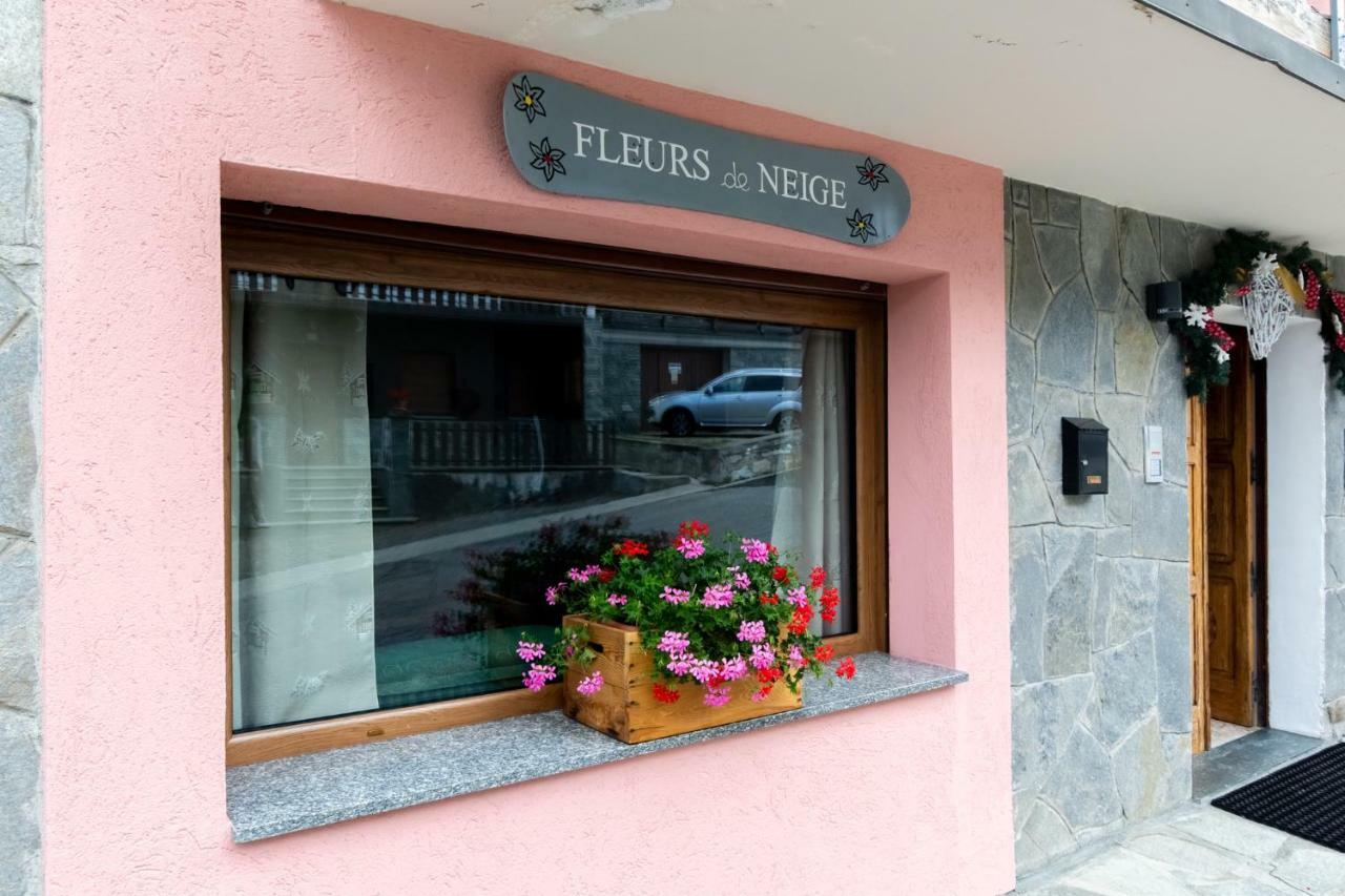 필라 Fleurs De Neige 아파트 외부 사진